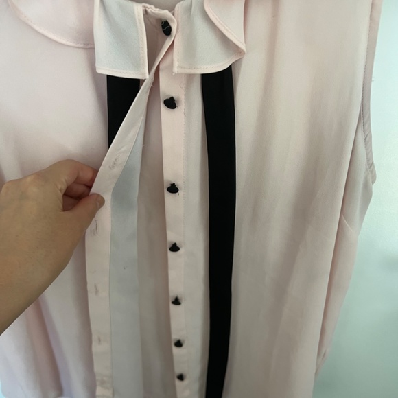 Elegant top - Picture 2 of 4